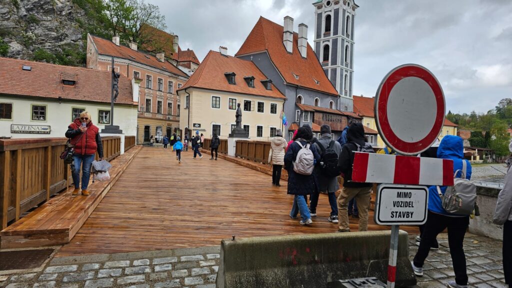 Lazebnický most v Českém Krumlově je otevřen pro pěší